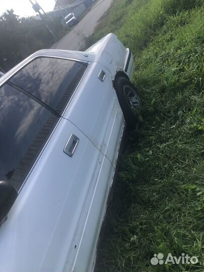 Toyota Crown 131 в разбор