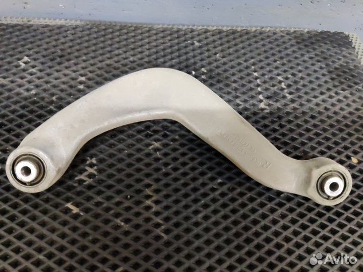 Рычаг подвески верхний задний правый Audi A6 C7