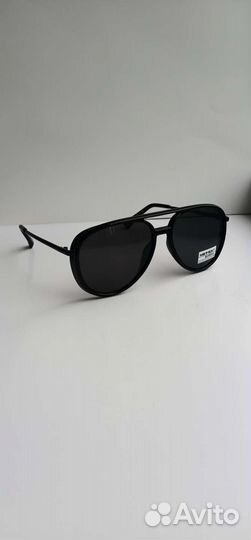 Очки солнцезащитные
