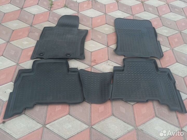 Резиновые коврики тойота ленд крузер прадо 150