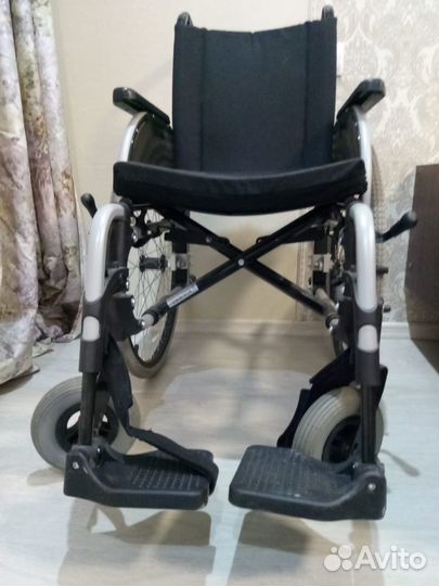 Инвалидная коляска