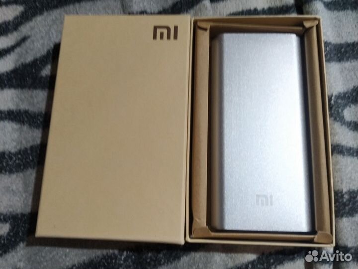 Внешний аккумулятор Xiaomi Mi wireless power ba