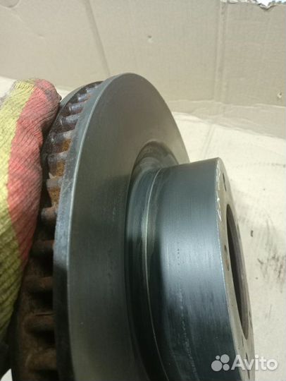 Диск тормозной передний вентилируемый Lexus Lx570