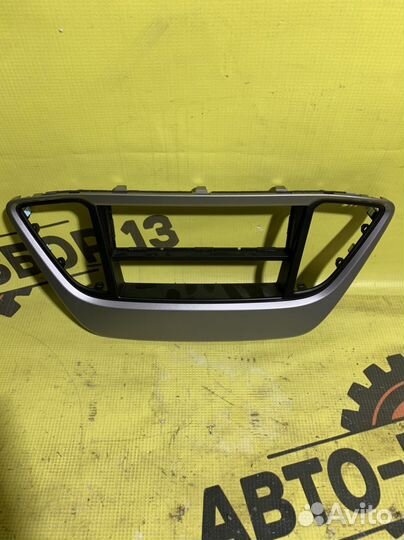 Рамка магнитолы Хендай Солярис 2