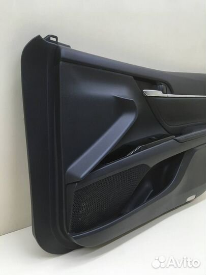 Б/У Обшивка двери передней правой 6761006R00C6