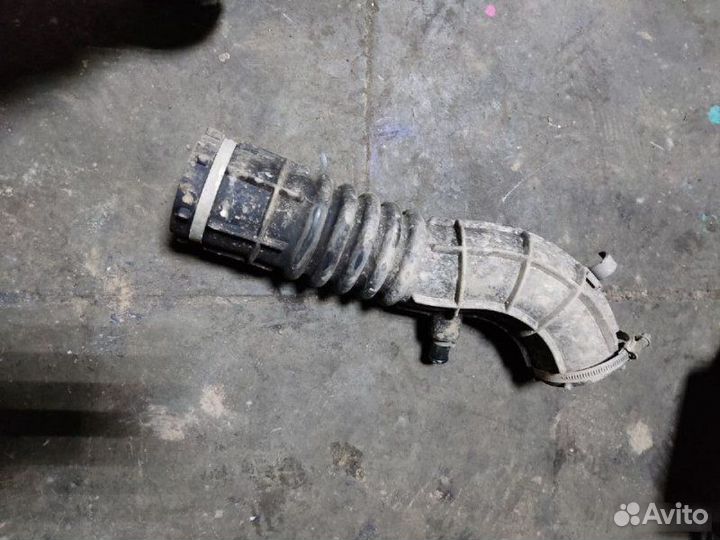 Патрубок воздушного фильтра Лада Ларгус Кросс