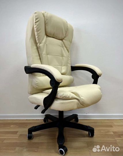 Офисное кресло руководителя Boss