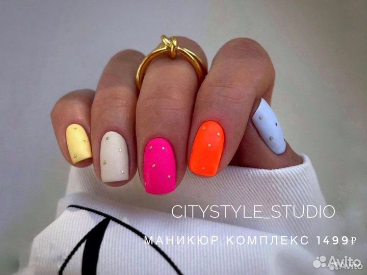 Маникюр с покрытием гель-лаком