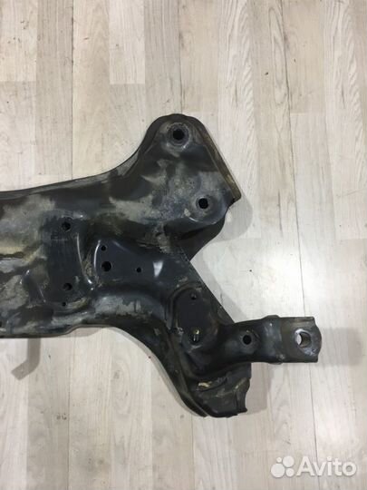 Подрамник Балка подмоторная Kia RIO 3