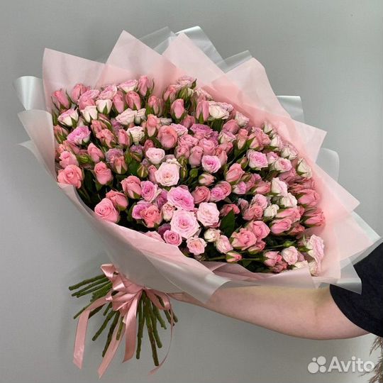 Букеты из кустовых роз