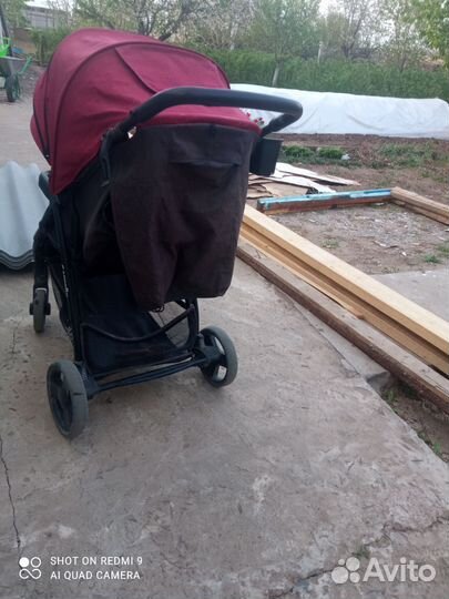 Прогулочная коляска