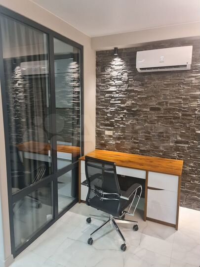 1-к. квартира, 42 м², 1/5 эт.