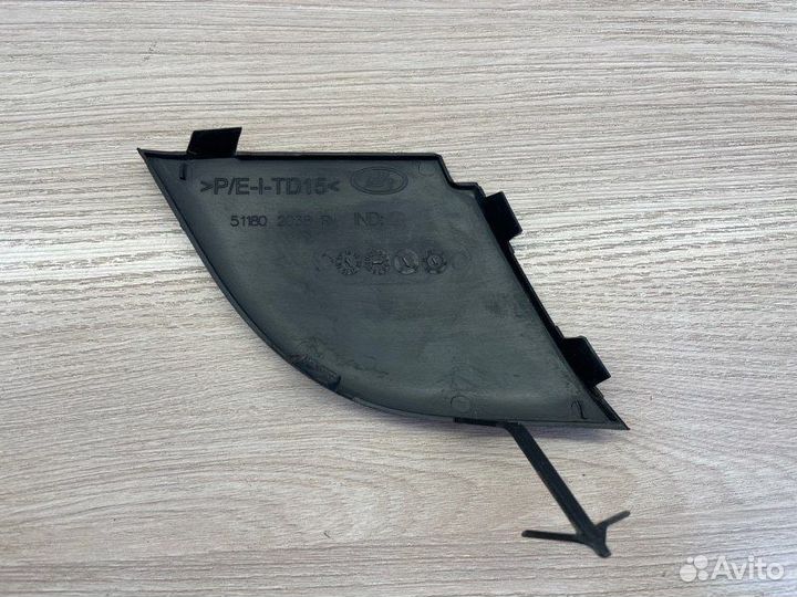 Заглушка буксировочного крюка передняя LADA X-Ray