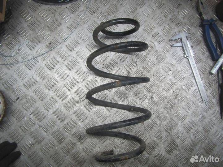 Пружина передняя Opel Signum C 2004