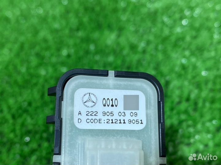 Кнопка стеклоподъемника Mercedes-Benz W213 OM654