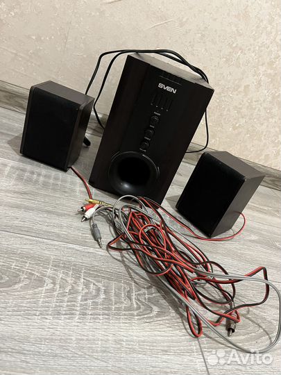 Компьютерные колонки 2.1 Sven