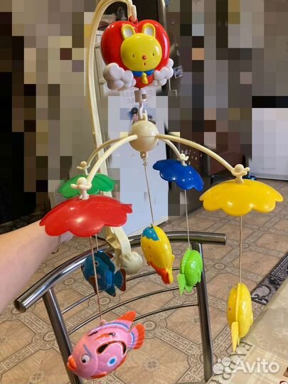 Мобиль на детскую кроватку