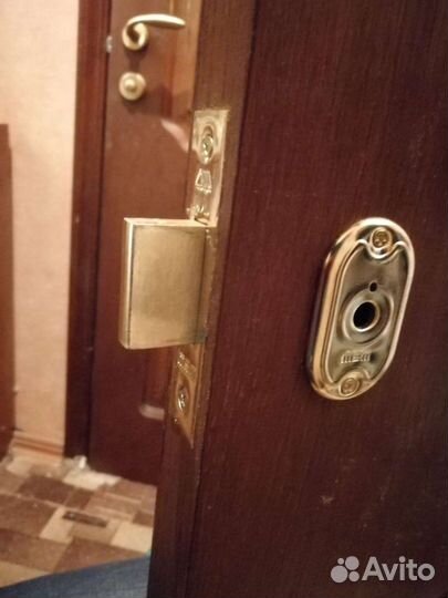 Вскрытие замков (двери, сейфы, авто)