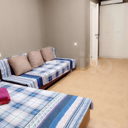2-к. квартира, 60 м², 1/16 эт.