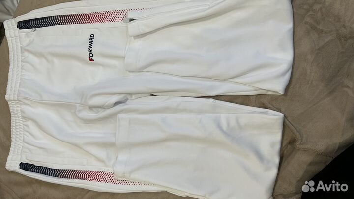 Костюм спортивный