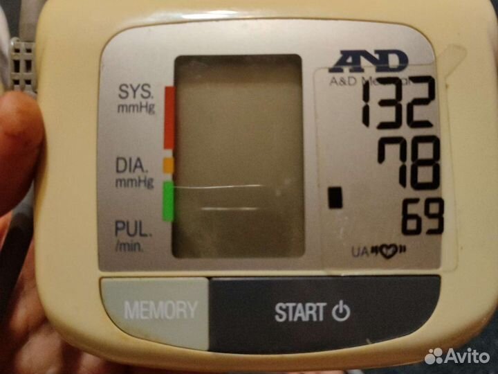 Тонометр and UA-703