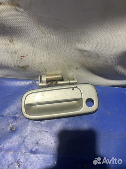 Ручка двери передняя левая toyota mark 2 gx100