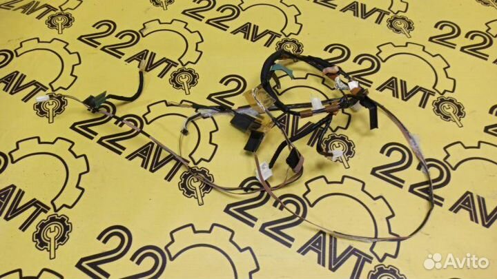 Проводка потолка Toyota Wish ZNE10 1ZZ-FE 04.2006