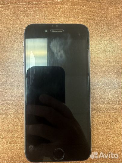 Телефон iPhone 6