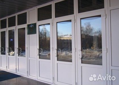 Пластиковые двери