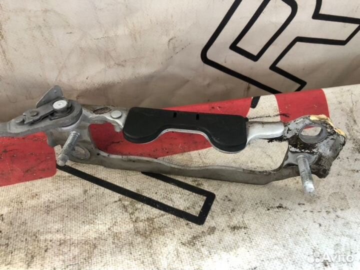 Пиропатрон передний левый Mercedes-Benz E-Class