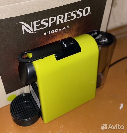 Кофемашина nespresso essenza mini