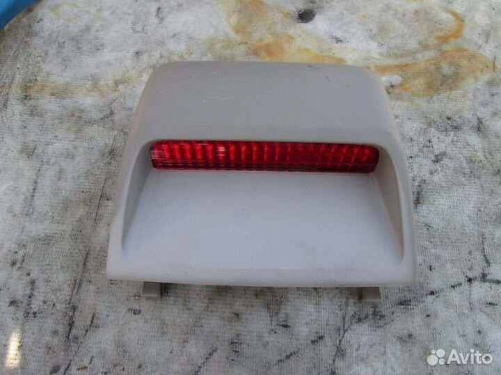 Стоп-сигнал в салоне Toyota Premio AZT240 1AZ-FSE