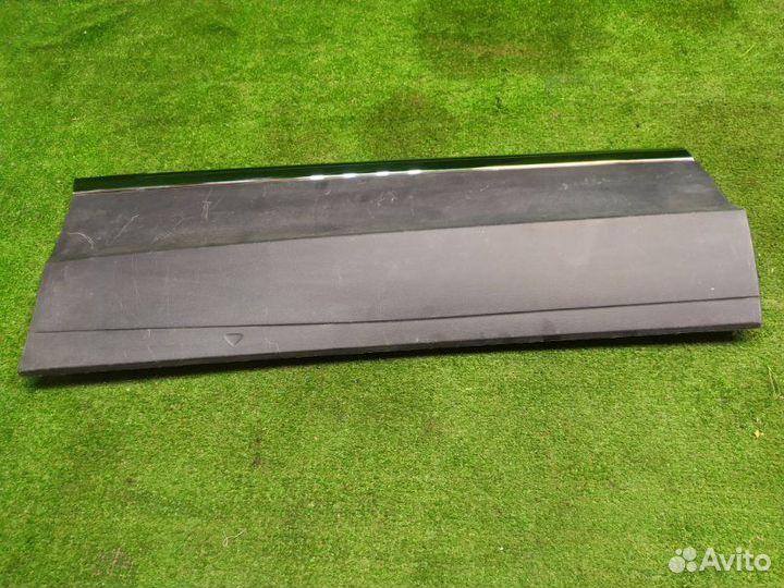 Молдинг/накладка двери задней правой Volkswagen Tiguan