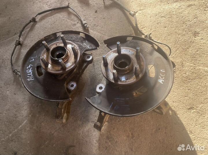 Кулак Шевроле Круз левый правый