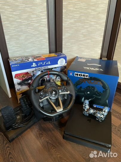 PS 4 Slim, Игровой руль hori