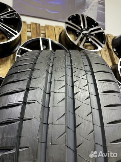 Michelin Pilot Sport 4 S 275/35 R20 102Y