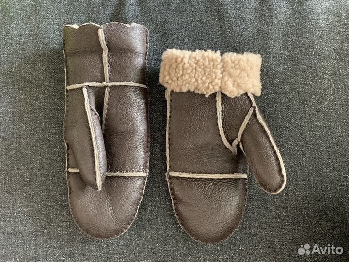 Шапка, варежки, меховые наушники