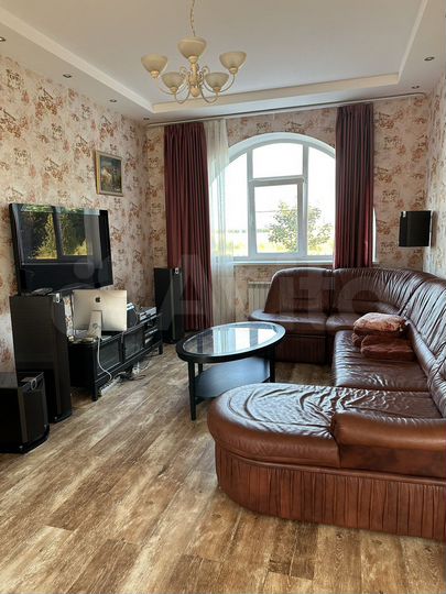 Дом 240 м² на участке 10 сот.