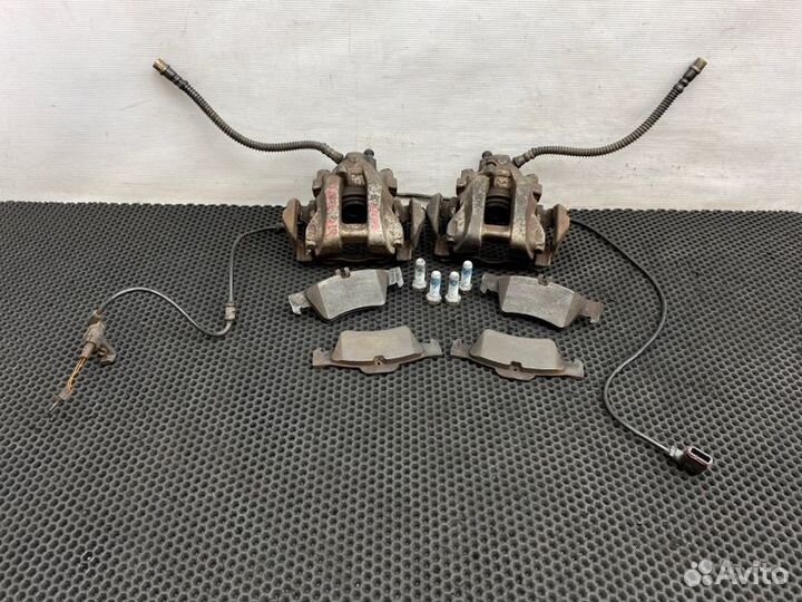 Суппорта задние Mercedes-Benz Cls-Class W219