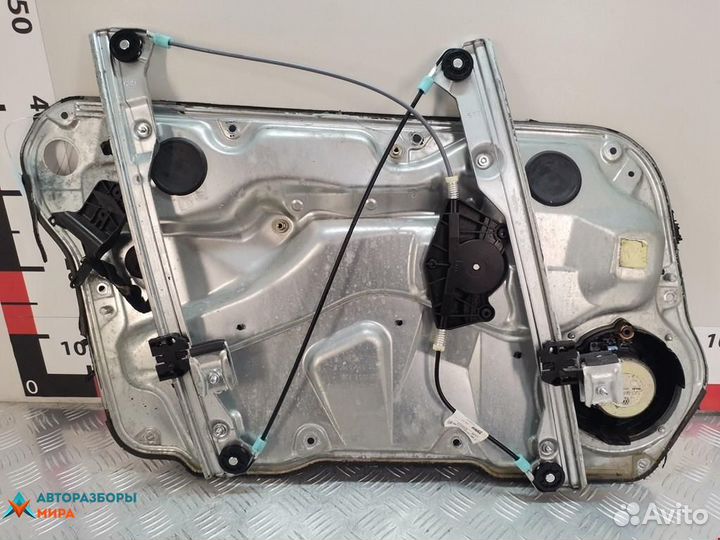 Стеклоподъемник передний правый Volkswagen Golf 3