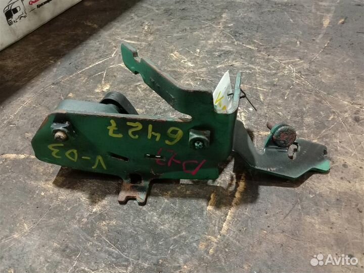 Кронштейн воздухопроводов рамы Volvo 20900160