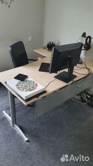 Офисная мебель. Офисные столы, тумбы