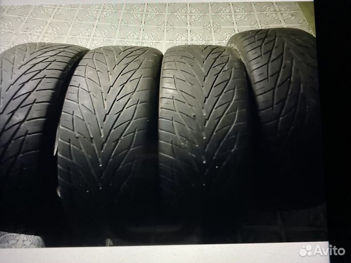 Toyo Proxes S/T 285/50 R20