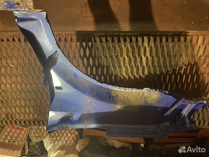 Крыло правое рено логан 1