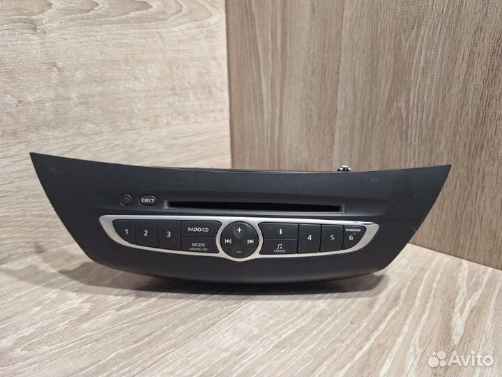 Магнитола Renault Laguna 3 2007-2015