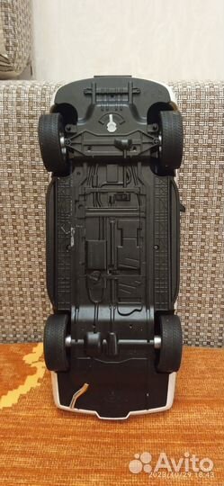 Радиоуправляемая машина Кадиллак Эскалейд