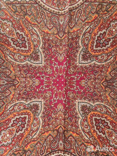 Павлопосадский платок Ларец самоцветный