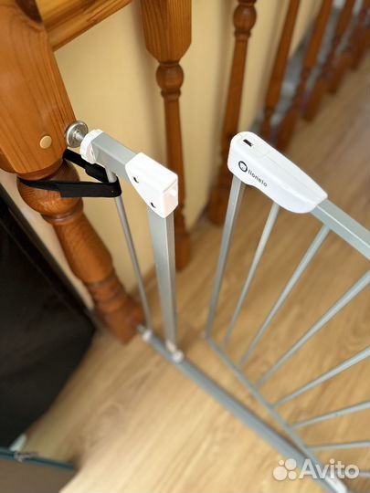 Ворота безопасности на лестницу