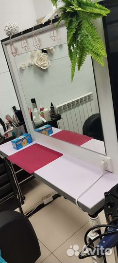 Рабочий стол парикмахерский