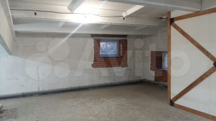 Помещ.60м²-1эт.2й эт,190 м² можно часть